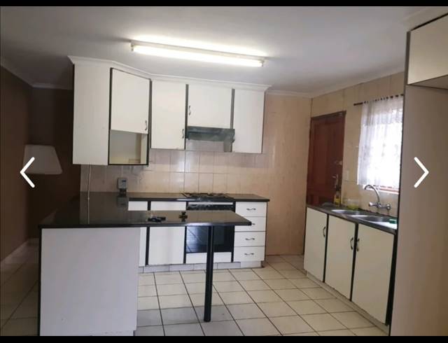 3 bed property to rent in KENVILLE